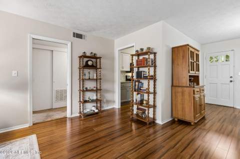 1846 Mallory Street #5, Jacksonville FL - photo 8 of 25