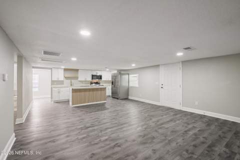 5545 Chenango Boulevard, Jacksonville FL - photo 8 of 32