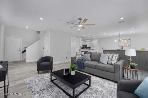 1625 Ashmore Green Drive, Jacksonville FL - photo 9 of 41