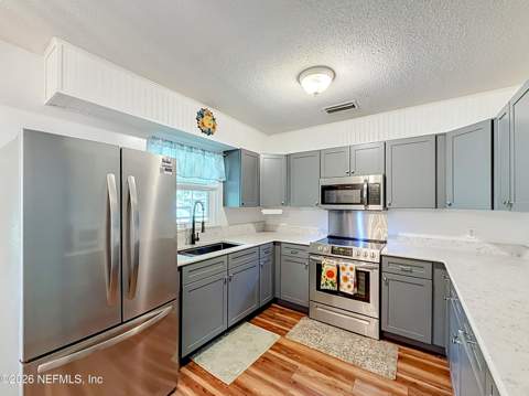 128 Cannon Court, Palatka FL - photo 7 of 35