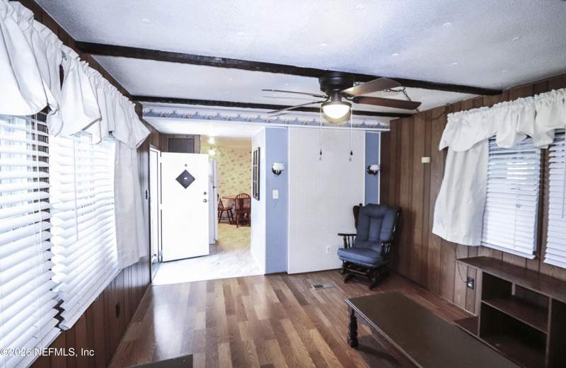 3 bedroom Mobile Home at 154 Tennessee Avenue, River Park, Crescent City — photo 5