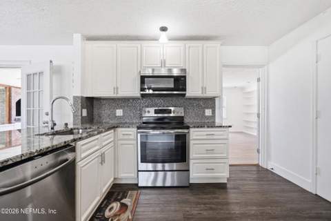 8545 Old Kings Road, Jacksonville FL - photo 9 of 38