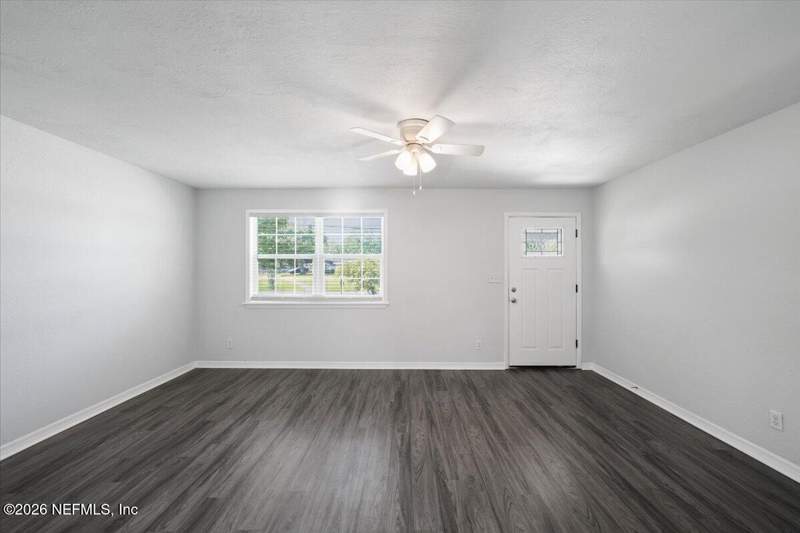3 bedroom Single Family Residence at 6529 Bo Peep Drive, Cedar Hill Estates, Jacksonville — photo 5