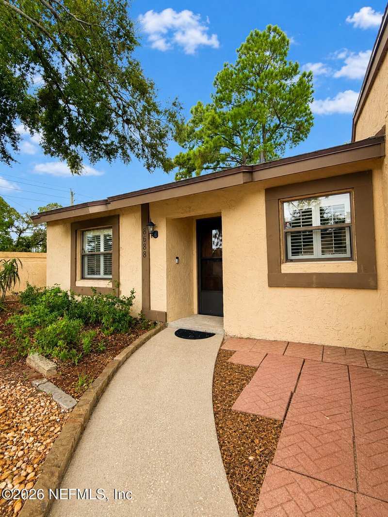 3 bedroom Townhouse at 8688 Deermoss Way, Pine Run, Jacksonville — photo 1