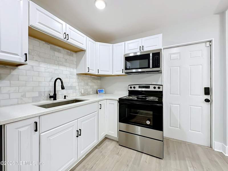 2 bedroom Single Family Residence at 821 W 30th Street, North End, Jacksonville — photo 5