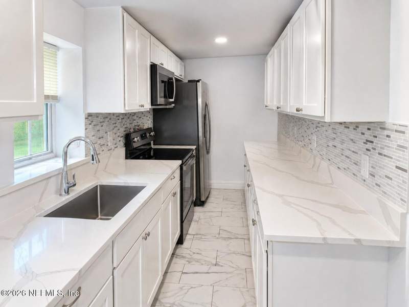3 bedroom Single Family Residence at 5813 Ridgeway Road, Oak Hill Manor, Jacksonville — photo 5