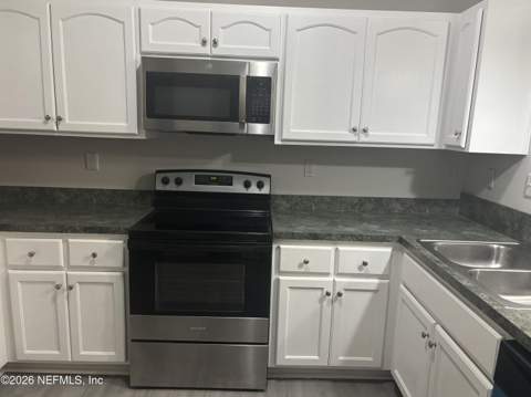 3711 Kirkpatrick Circle #16-1, Jacksonville FL - photo 9 of 27