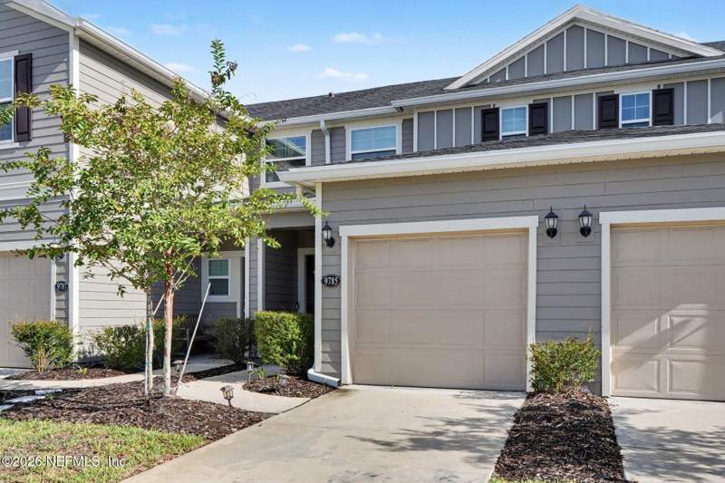 2 bedroom Townhouse at 9785 Fiddleback Lane, Meadows At Oakleaf, Jacksonville — photo 5