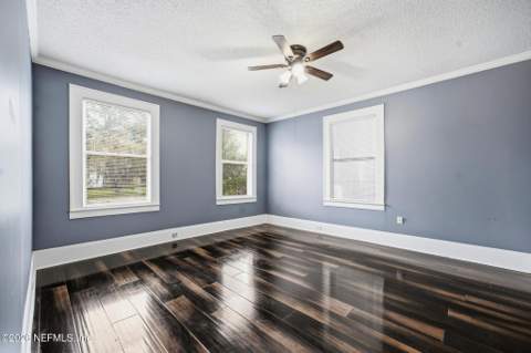 541 Linwood Avenue, Jacksonville FL - photo 9 of 22