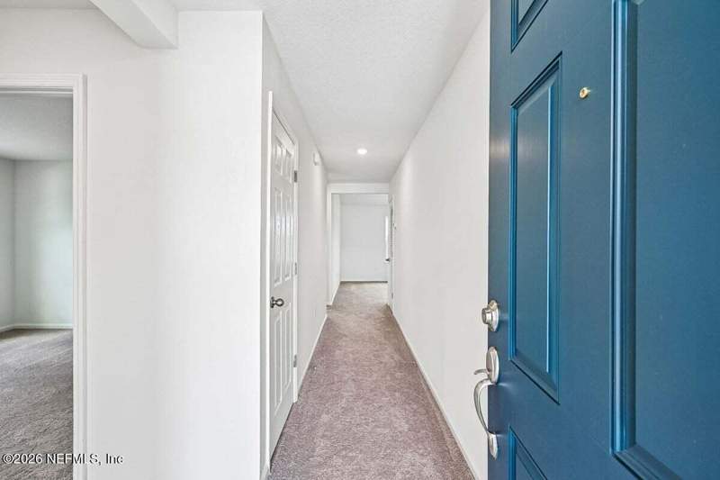3 bedroom Single Family Residence at 8279 Hawkes Meadow Drive, Hawkes Meadow, Jacksonville — photo 2