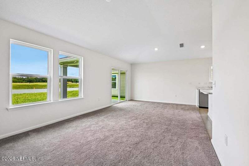 3 bedroom Single Family Residence at 8279 Hawkes Meadow Drive, Hawkes Meadow, Jacksonville — photo 4