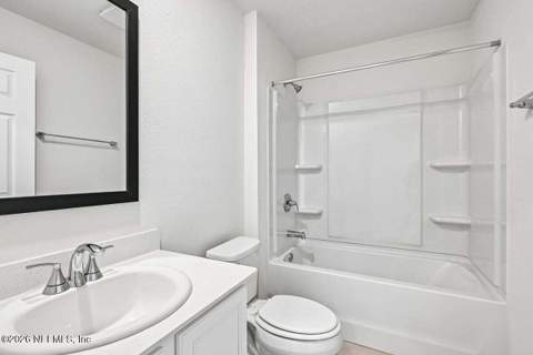 8279 Hawkes Meadow Drive, Jacksonville FL - photo 15 of 26