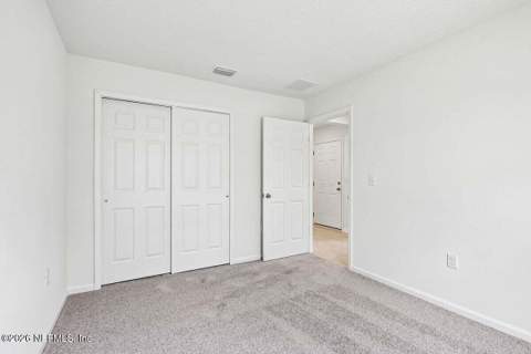 8279 Hawkes Meadow Drive, Jacksonville FL - photo 17 of 26
