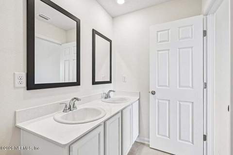 8279 Hawkes Meadow Drive, Jacksonville FL - photo 22 of 26