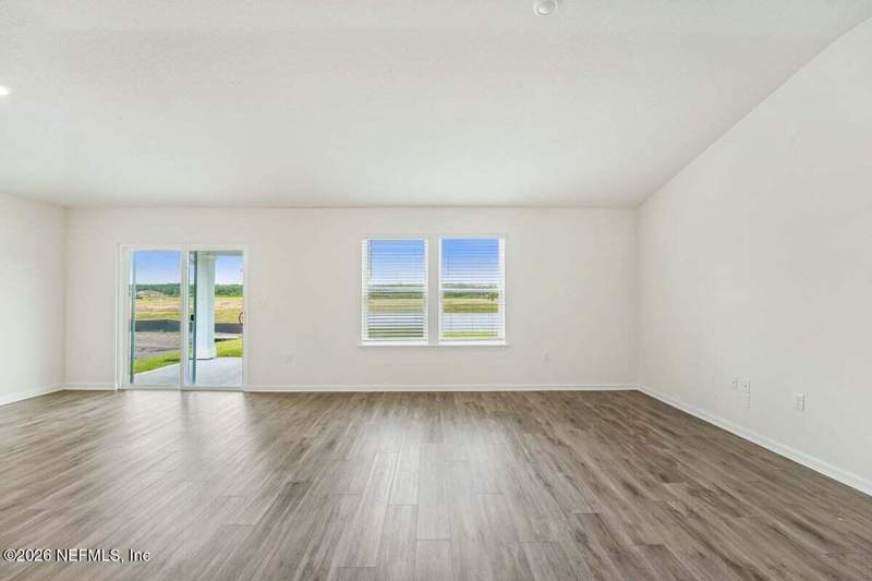 4 bedroom Single Family Residence at 8177 Hawkes Meadow Drive, Hawkes Meadow, Jacksonville — photo 2
