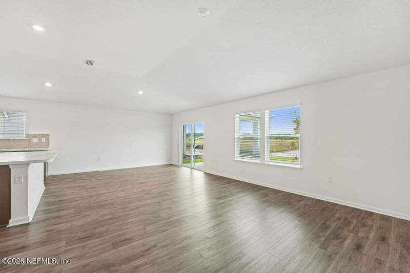 4 bedroom Single Family Residence at 8177 Hawkes Meadow Drive, Hawkes Meadow, Jacksonville — photo 3