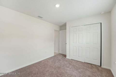8177 Hawkes Meadow Drive, Jacksonville FL - photo 12 of 25