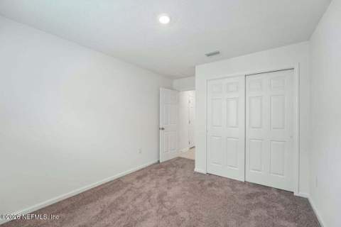 8177 Hawkes Meadow Drive, Jacksonville FL - photo 18 of 25