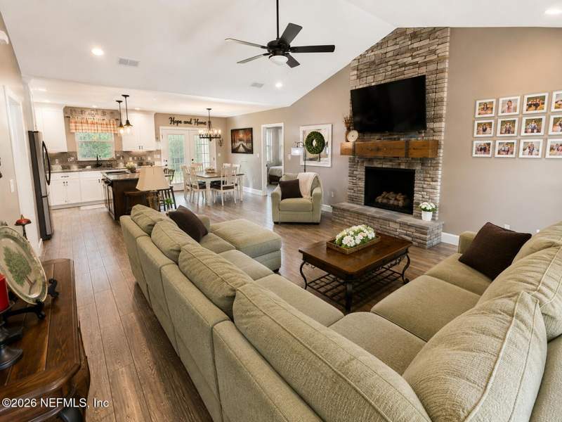 3 bedroom Single Family Residence at 6103 NW County Road 229, Pine Acres Unit 2, Starke — photo 5