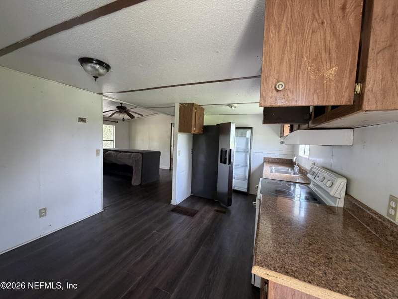 3 bedroom Manufactured Home at 10427 SW 113th Avenue, Riverbend, Brooker — photo 3