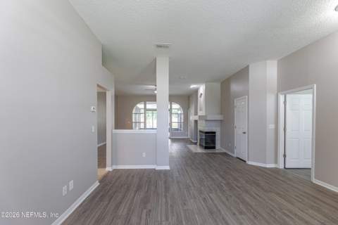 13870 Softwind Trail, Jacksonville FL - photo 10 of 43