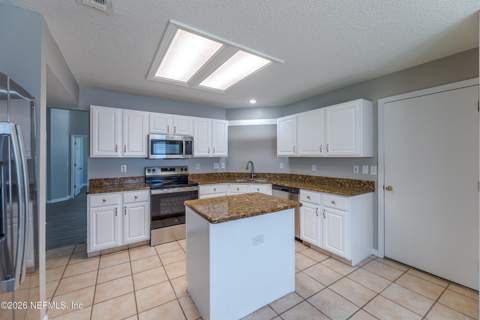 13870 Softwind Trail, Jacksonville FL - photo 19 of 43