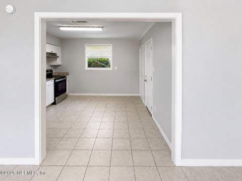 4668 Portsmouth Avenue, Jacksonville FL - photo 13 of 34