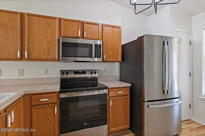 2 bedroom Townhouse at 327 Redwood Lane, St Johns Riverside, St. Johns — photo 3