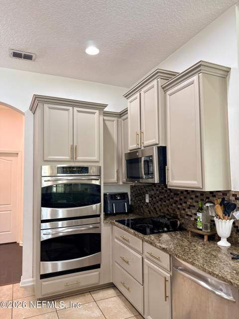9298 Spider Lily Lane, Jacksonville FL - photo 11 of 23