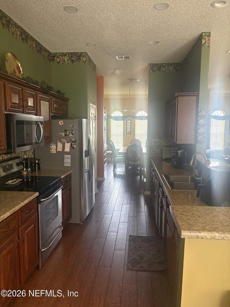 4 bedroom Single Family Residence at 10812 Jessica Ash Drive, Lois Estates, Jacksonville — photo 5