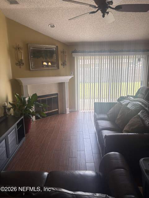 10812 Jessica Ash Drive, Jacksonville FL - photo 7 of 17