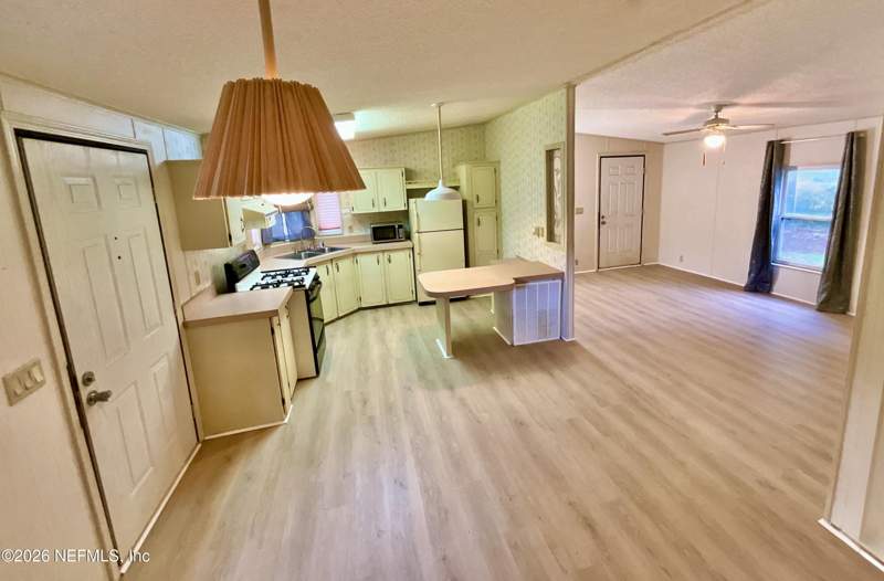 2 bedroom Manufactured Home at 107 Crystal Lake Drive, Ashley Lake Plantata, Melrose — photo 5
