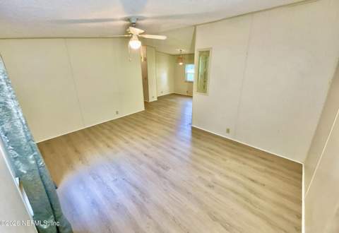 107 Crystal Lake Drive, Melrose FL - photo 7 of 40