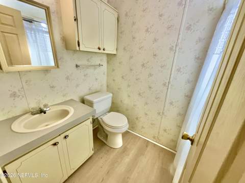 107 Crystal Lake Drive, Melrose FL - photo 16 of 40