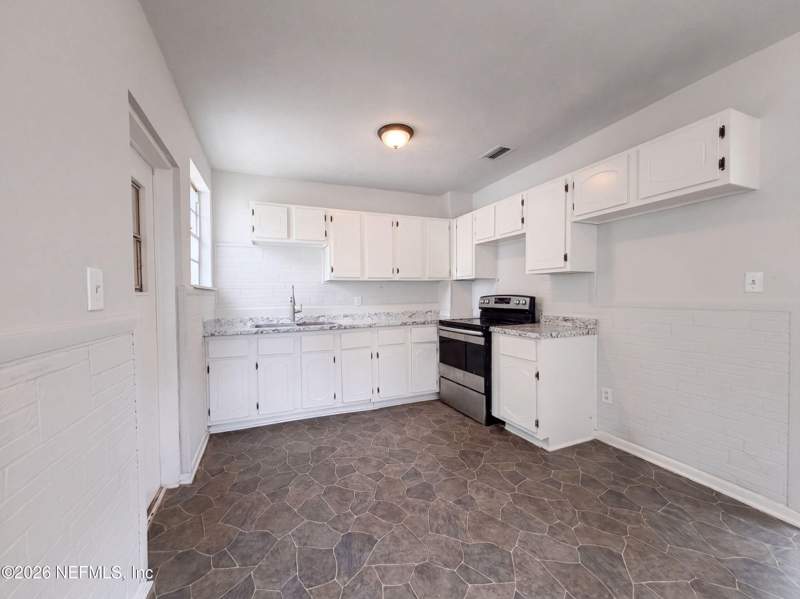 3 bedroom Single Family Residence at 8951 Adams Avenue, Thompsons Riverview, Jacksonville — photo 2
