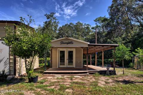 203 Pond Circle, Interlachen FL - photo 14 of 29