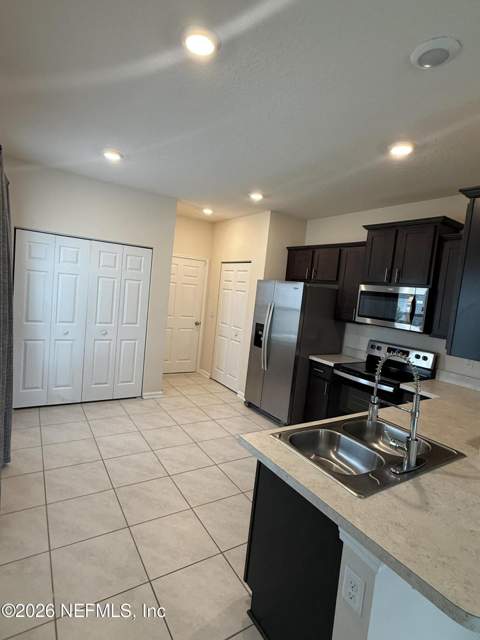 908 Observatory Parkway, Jacksonville FL - photo 11 of 47