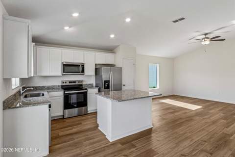 7676 Recon Drive, Jacksonville FL - photo 12 of 38