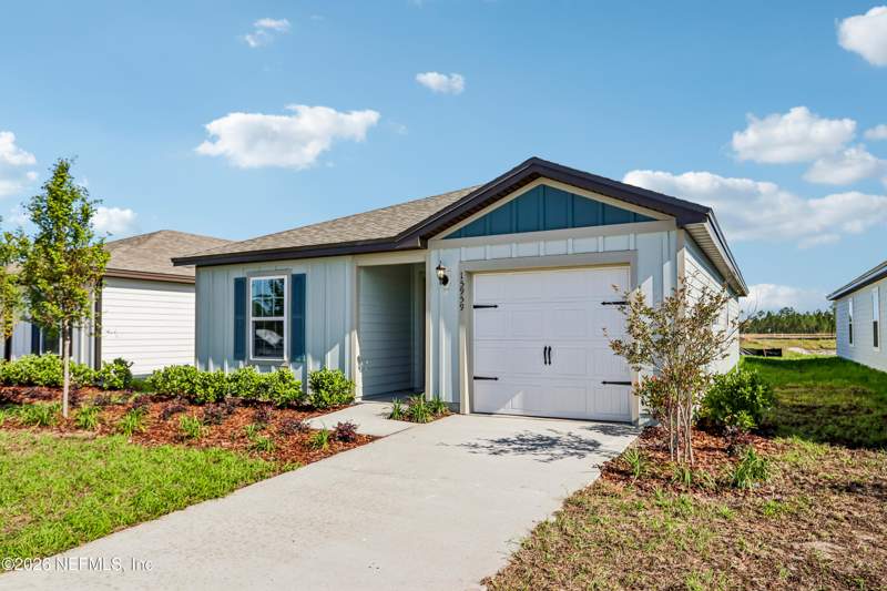 3 bedroom Single Family Residence at 7664 Recon Drive, **verifying Subd**, Jacksonville — photo 3