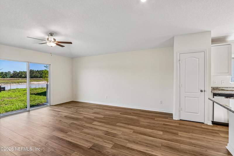 3 bedroom Single Family Residence at 7664 Recon Drive, **verifying Subd**, Jacksonville — photo 5