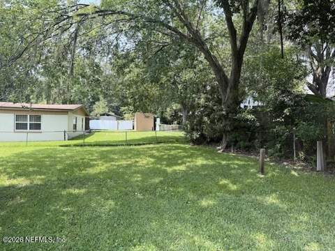 8562 Darlington Drive, Jacksonville FL - photo 14 of 16