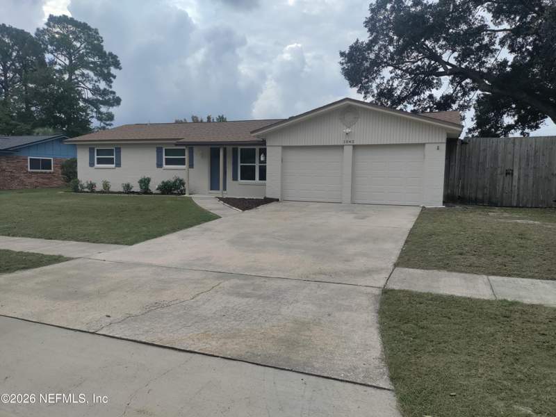 4 bedroom Single Family Residence at 1042 Grove Park Lane, Grove Park, Orange Park — photo 4
