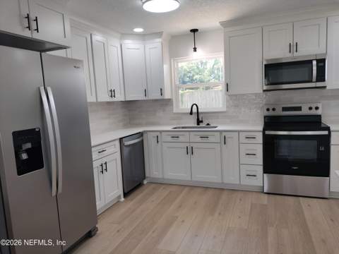 1042 Grove Park Lane, Orange Park FL - photo 8 of 30