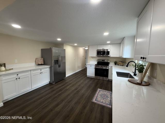 6095 TAYLOR Road
