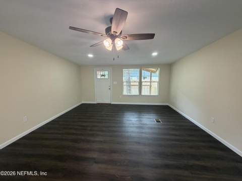 6095 Taylor Road, Jacksonville FL - photo 15 of 32