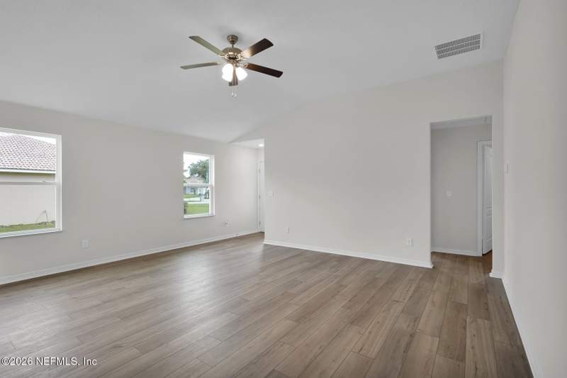 3 bedroom Single Family Residence at 7668 Recon Drive, **verifying Subd**, Jacksonville — photo 3