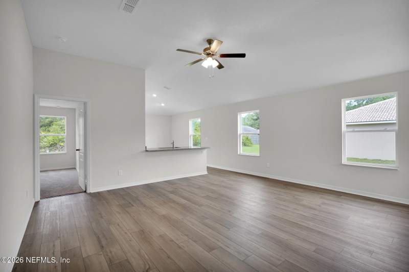 3 bedroom Single Family Residence at 7668 Recon Drive, **verifying Subd**, Jacksonville — photo 5