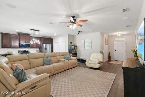 4561 Greenbrook Court, Jacksonville FL - photo 9 of 35