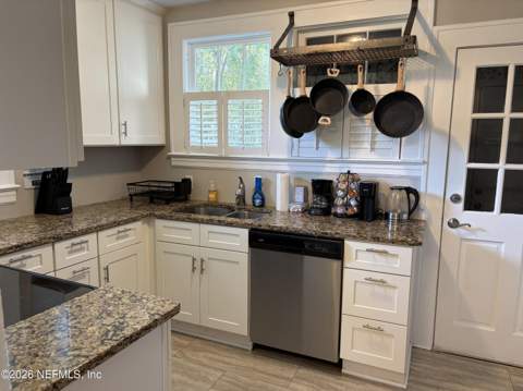 1444 Wolfe Street, Jacksonville FL - photo 10 of 24