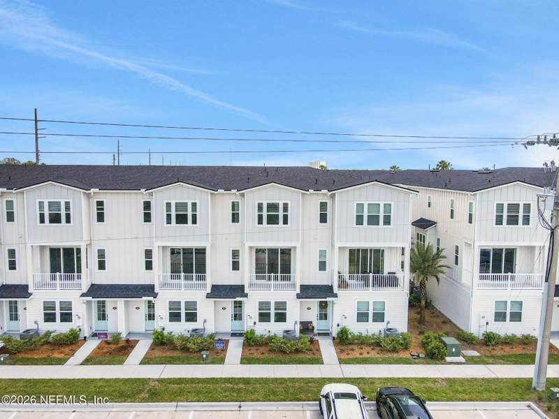 3 bedroom Townhouse at 1035 1st Avenue, North Beach, Jacksonville Beach — photo 3